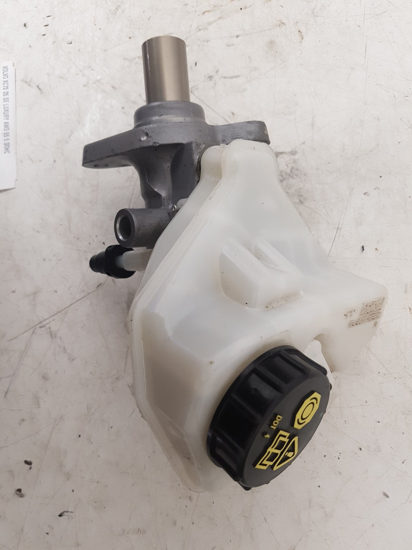2008 - 2016 Volvo XC70 III 136 Estate BRAKE FLUID RESERVOIR AND MASTER CYLINDER 36002450