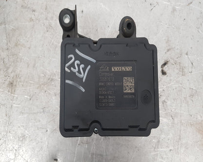 2008 - 2011 Volvo V70  Estate ABS Pump/Modulator 30681619