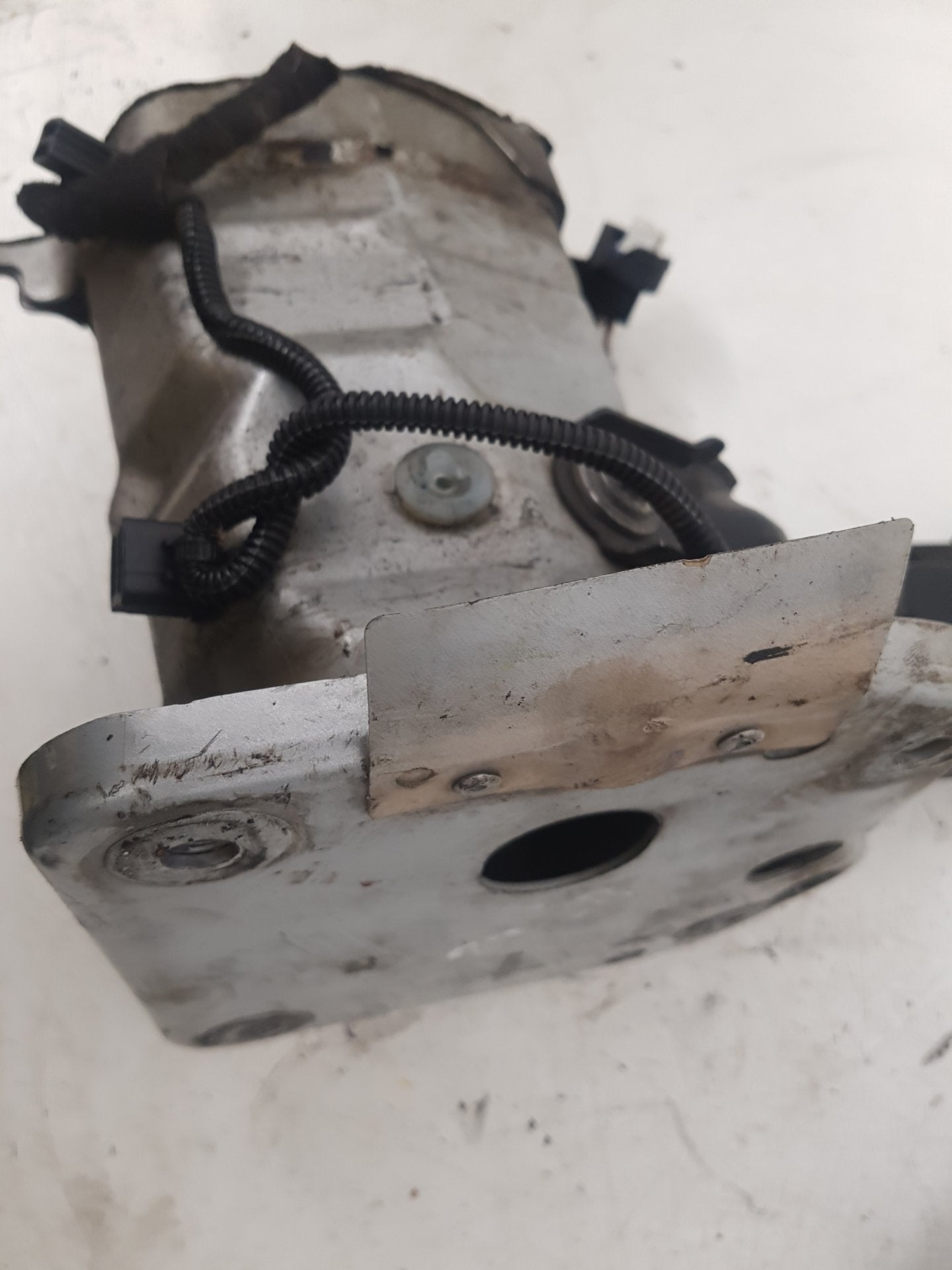 2008 - 2013 Volvo XC60 I 156 Estate PASSENGER SIDE CHASSIS CUT