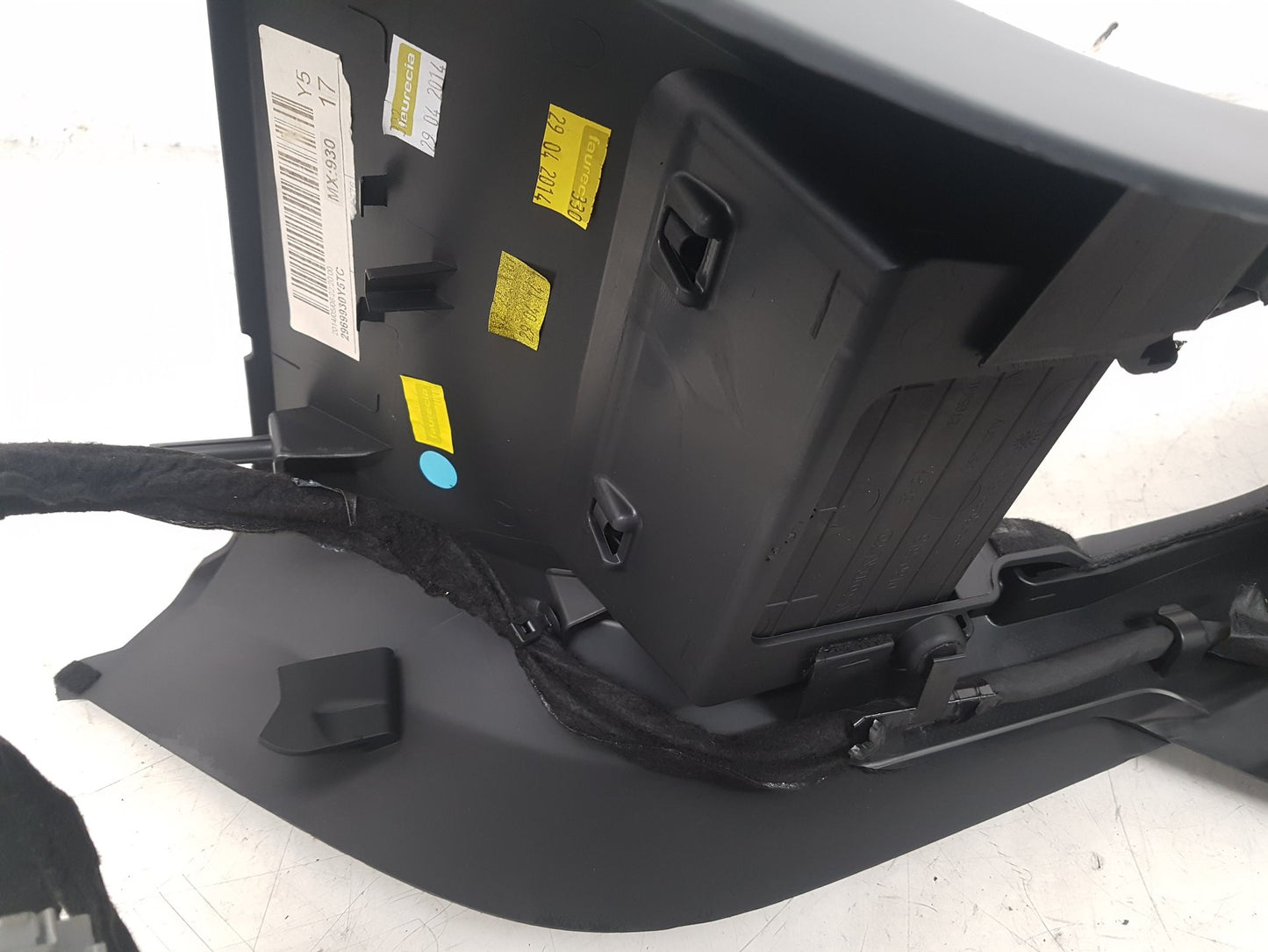 2012 - 2015 Volvo V40  Hatchback Centre Console 8632771