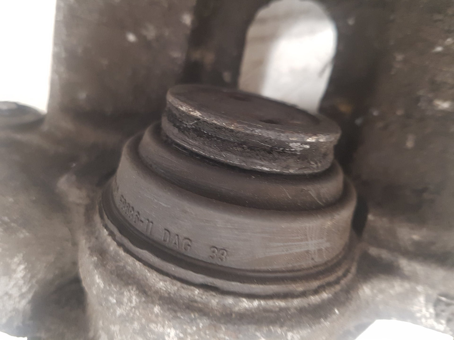 2013 - 2016 Volvo V40 III 525 Hatchback Left Rear Caliper 31341230