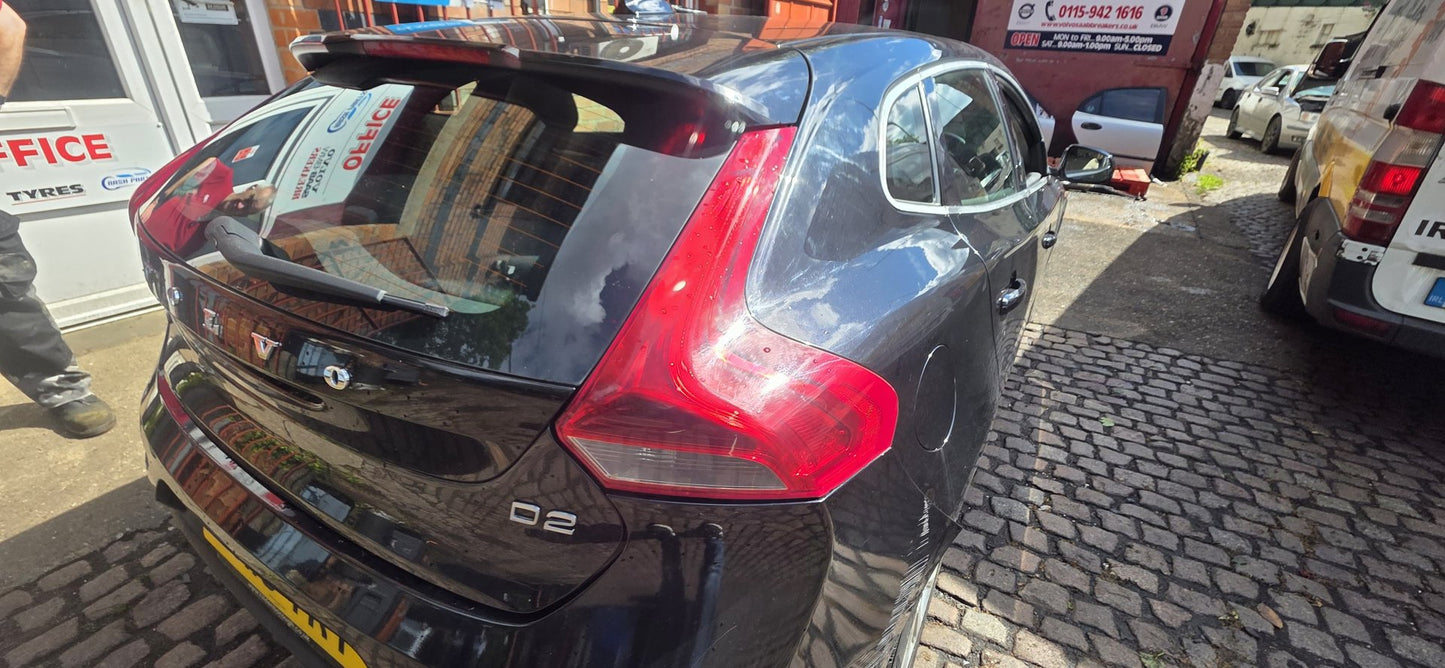 2013 Volvo V40  Hatchback Right Taillight 31283340