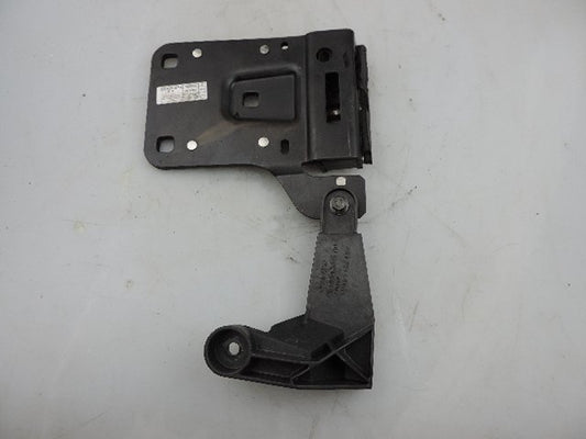 2006 - 2014 Volvo C70  Convertible LOCK BRACE RIGHT