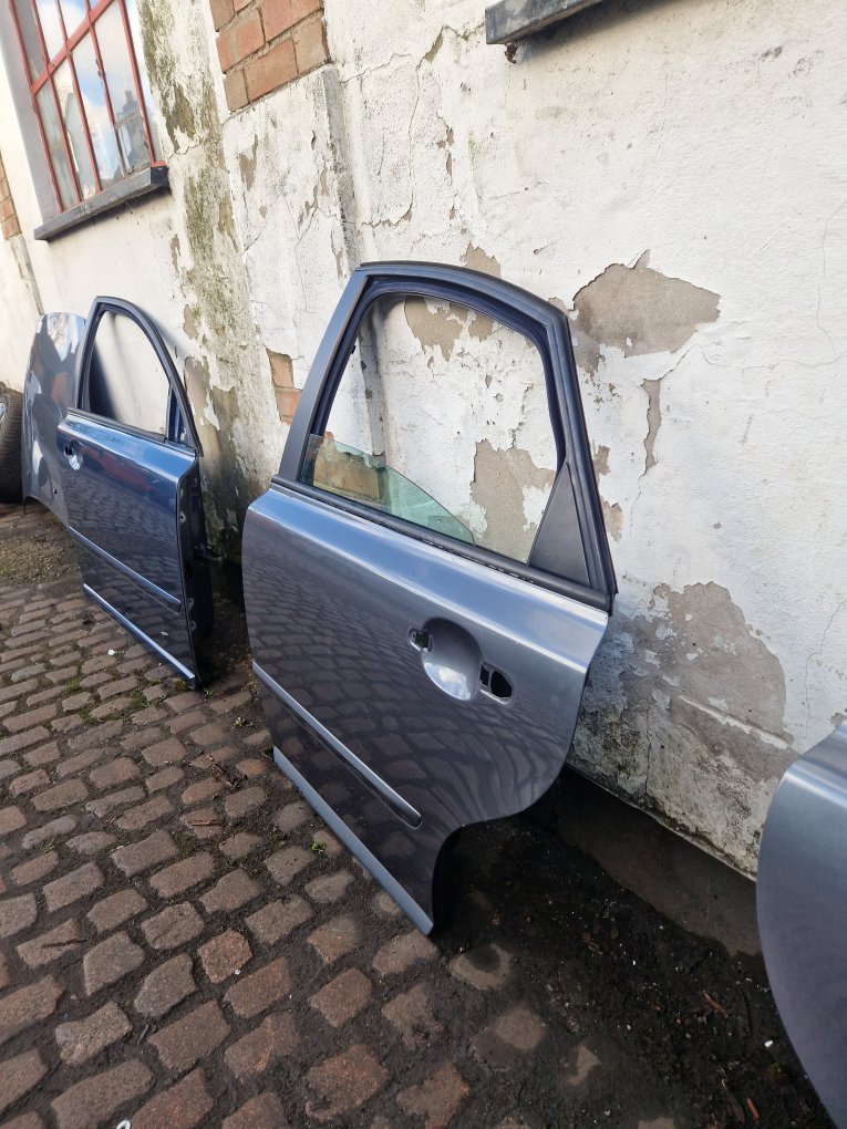 2005 - 2012 Volvo S40  Saloon DOOR - BARE (REAR PASSENGER SIDE) 31335461