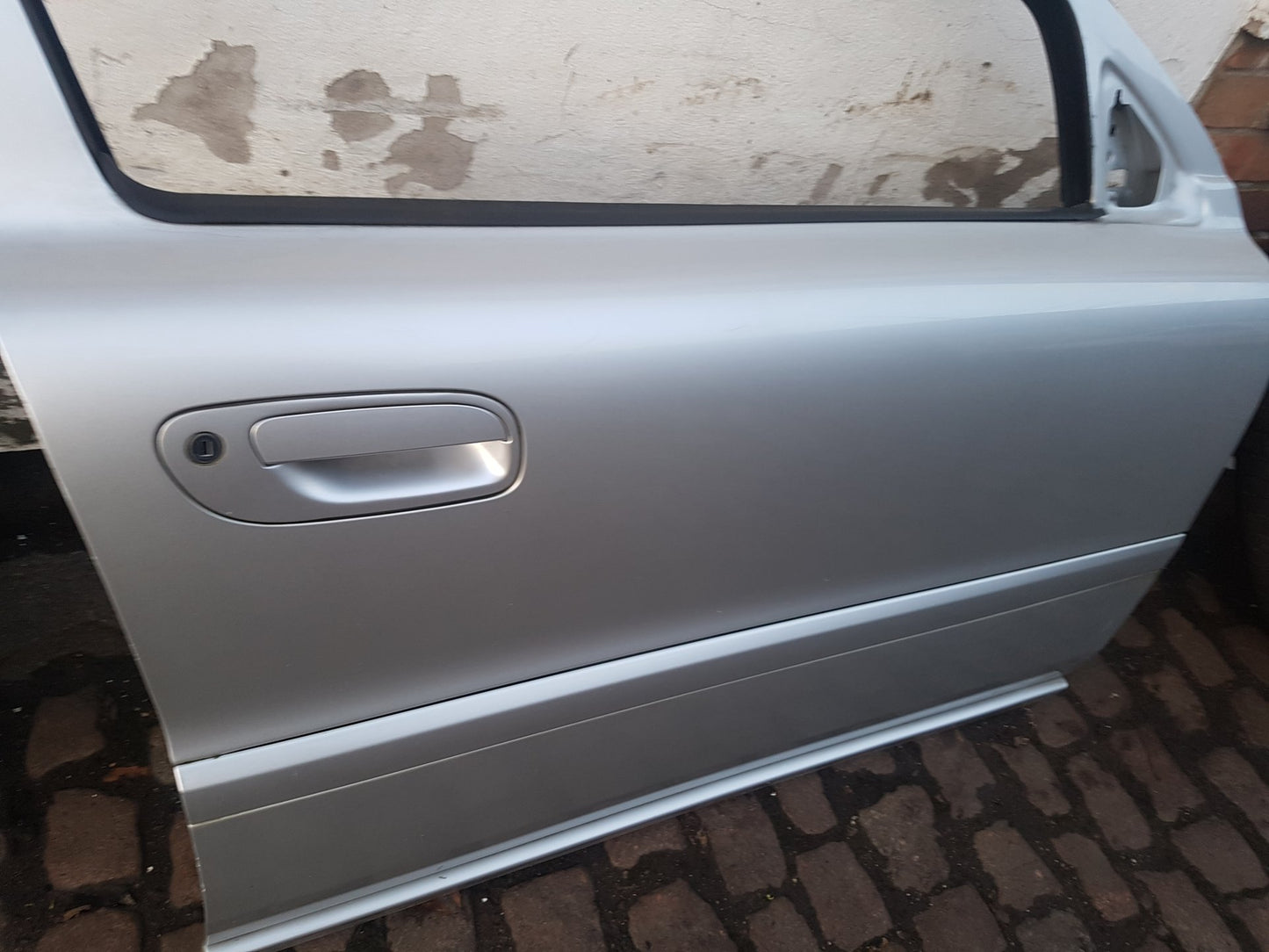 2007 Volvo V70  Estate DOOR - BARE (FRONT DRIVER SIDE) 31335589