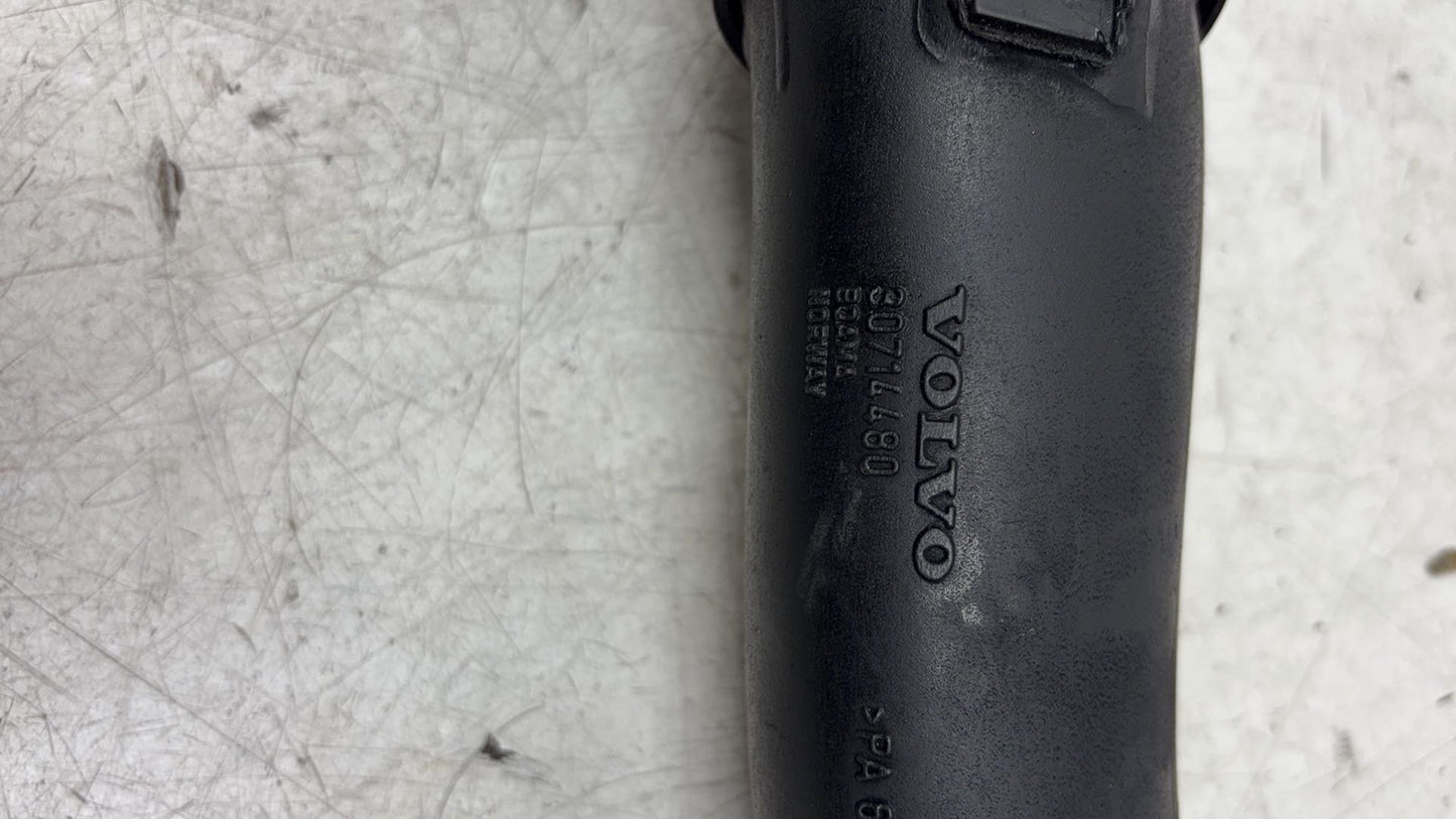 2003 - 2014 Volvo XC90 I 275 Estate INTAKE PIPE 30714480