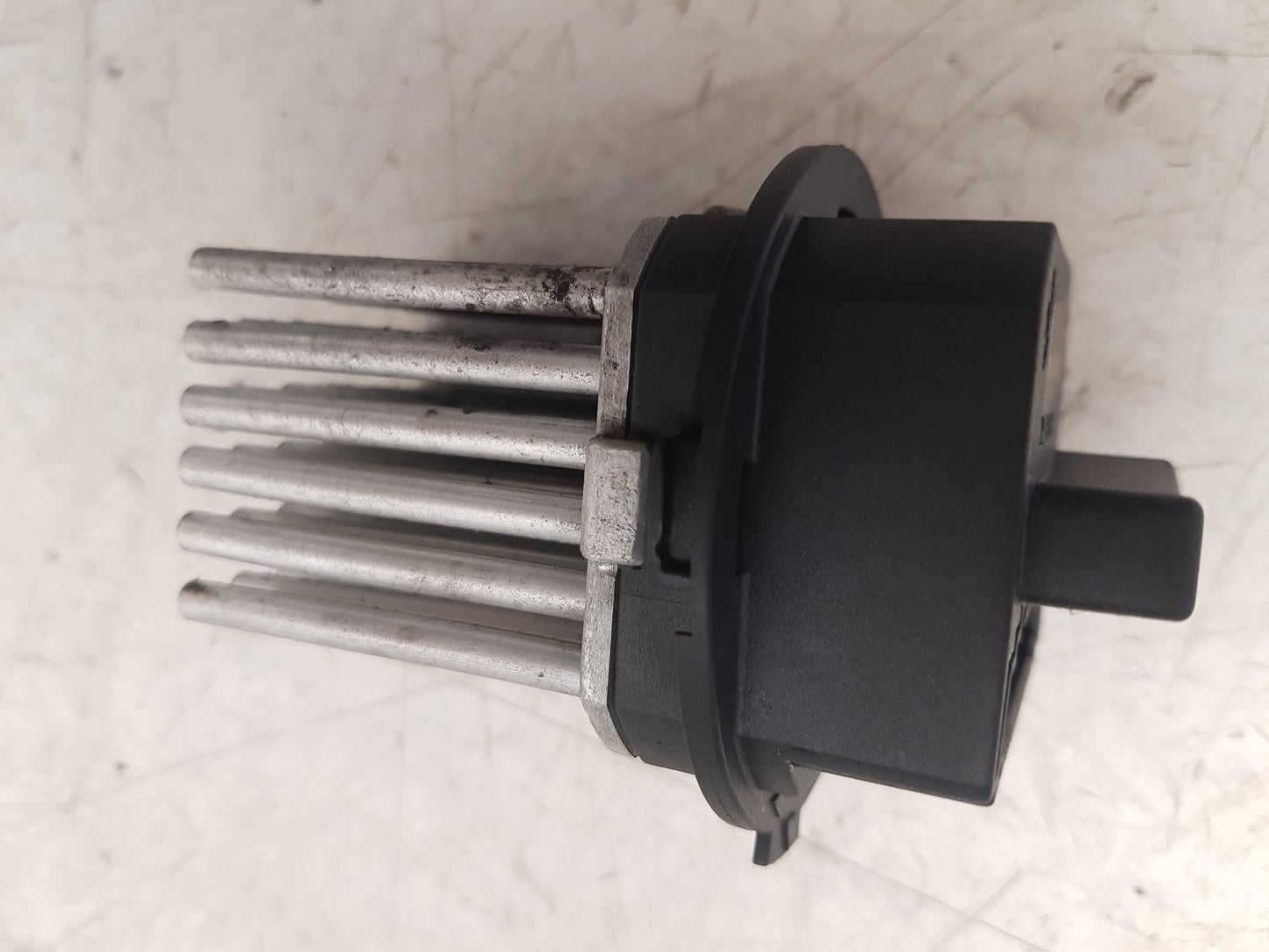 2008 - 2011 Volvo V70  Estate Heater Fan Resistor 30767040