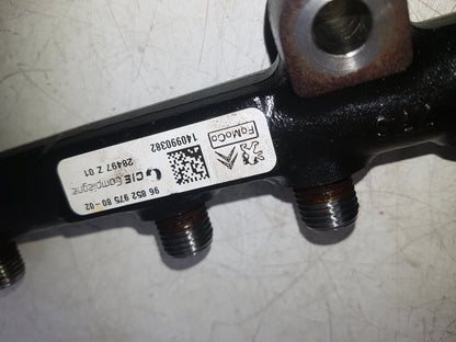 2014 Volvo V40  Hatchback Injection Rail 968529758002