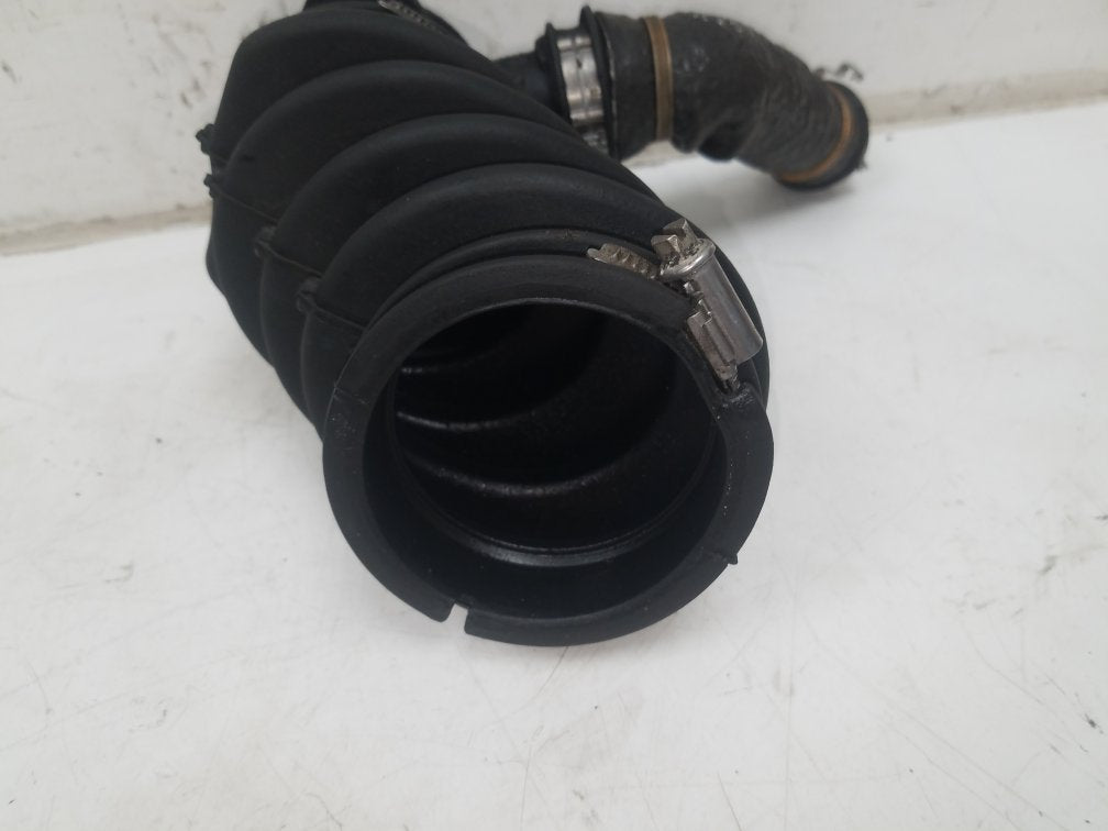 2012 - 2016 Volvo V40  Hatchback INTAKE HOSE AV616C784AE