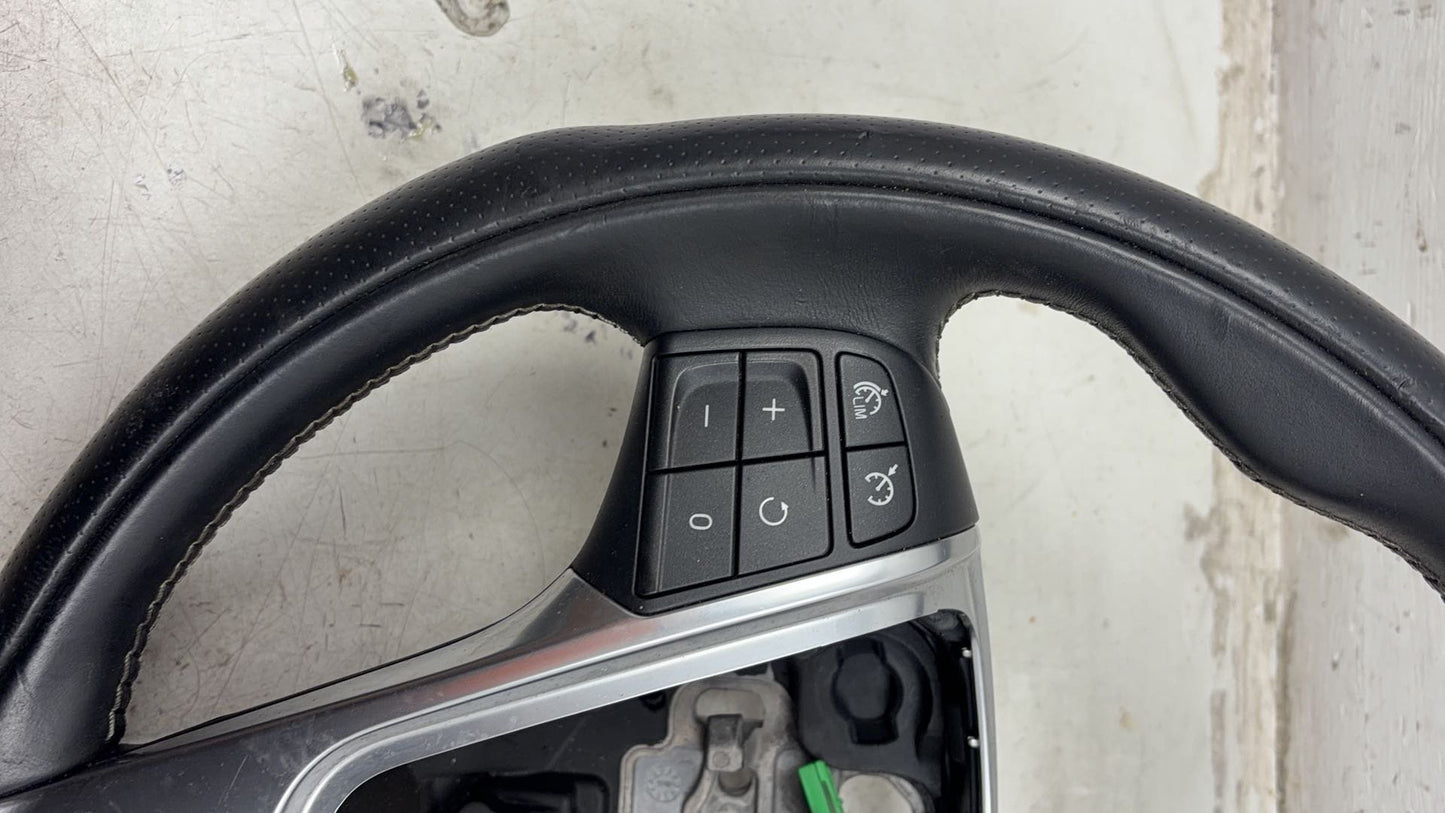 2014 Volvo V40  Hatchback Steering Wheel 34152636B