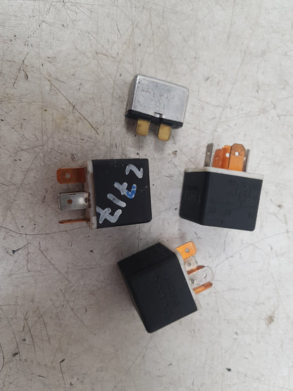 1992 - 1997 Volvo 850  Estate RELAYS 9130269