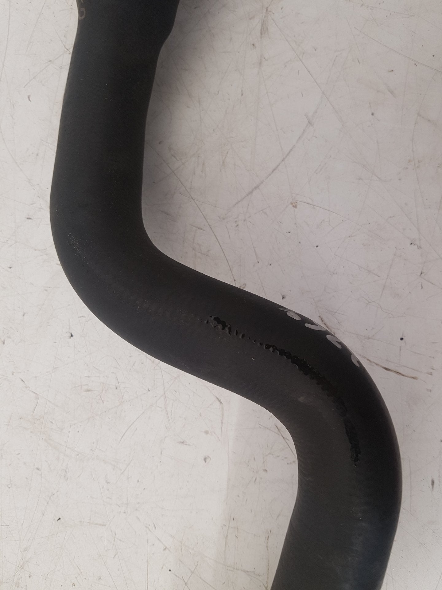 2012 - 2015 Volvo V40  Hatchback RADIATOR HOSE 31319310