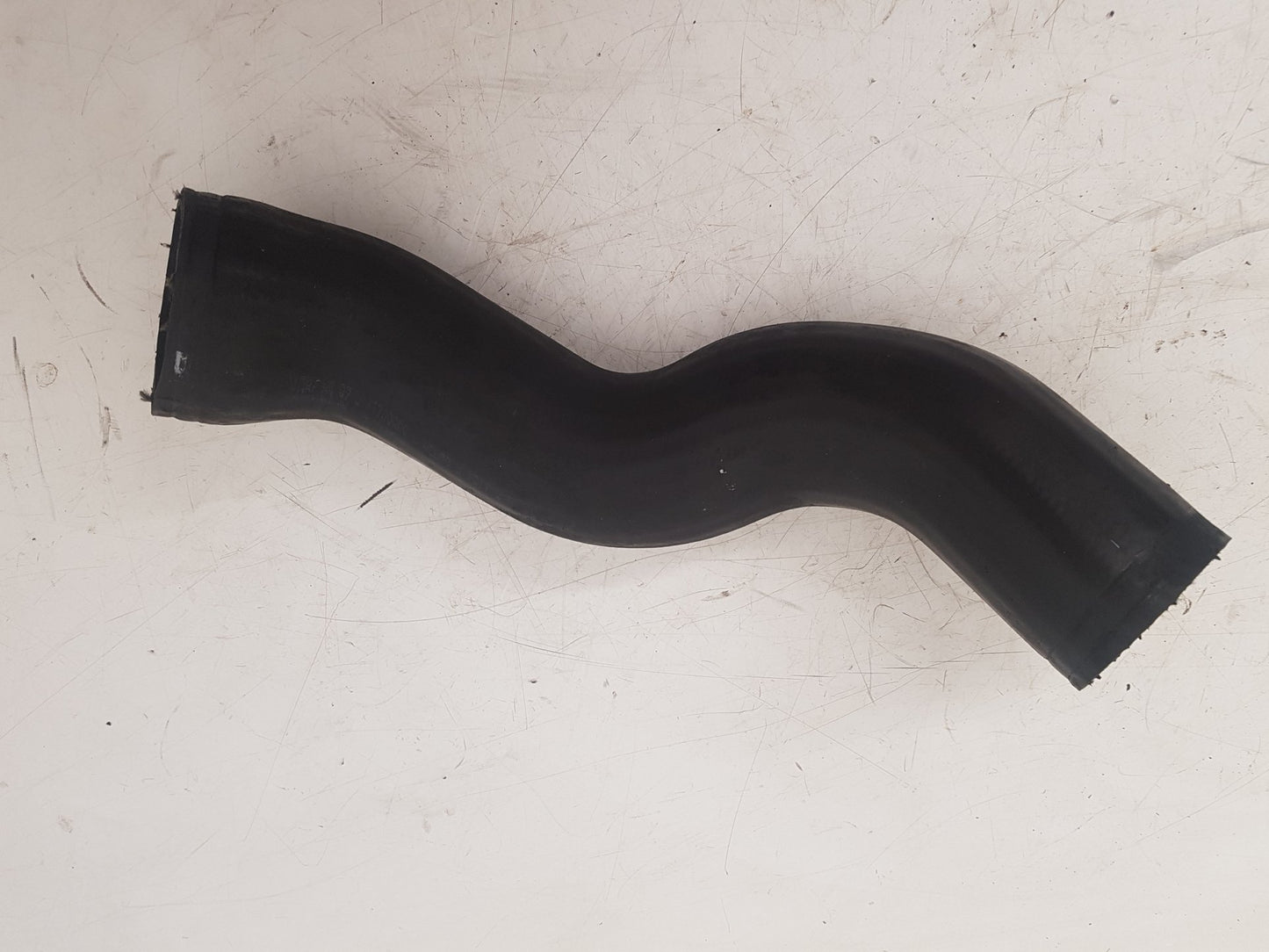 2002 - 2006 Volvo XC90  Estate INTAKE PIPE 30680217