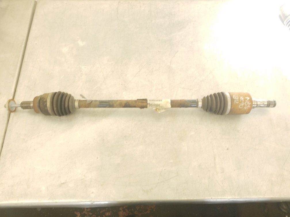 2010 - 2014 Volvo XC90  Estate Right Rear Drive Axle 31259503