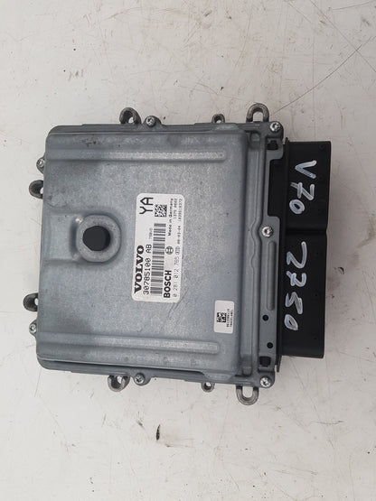 2007 - 2016 Volvo V70  Estate Engine ECU 30785100 AB 0281012765