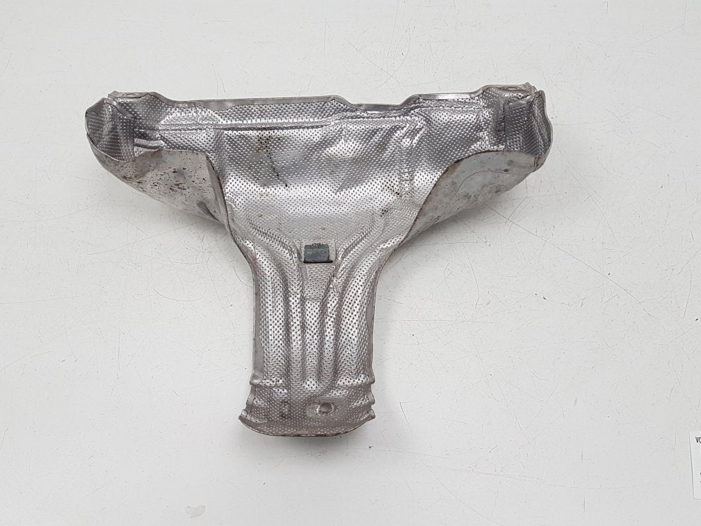 2015 - 2019 Volvo V40 Cross Country  Hatchback HEAT SHIELD 31431804