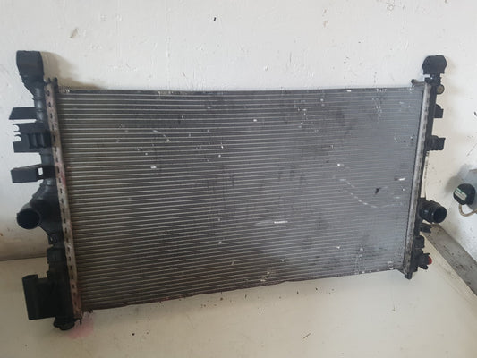 2010 - 2012 Saab 9-5  Saloon RADIATOR (MANUAL) (A/C CAR) 13241725