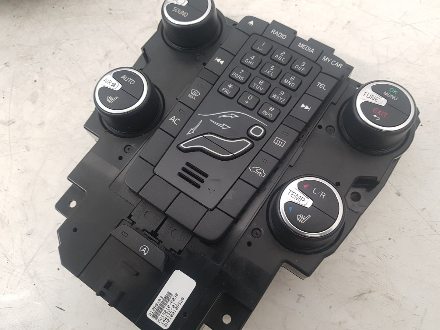 2012 - 2016 Volvo V40  Hatchback HEATER & RADIO CONTROL PANNEL 31288103