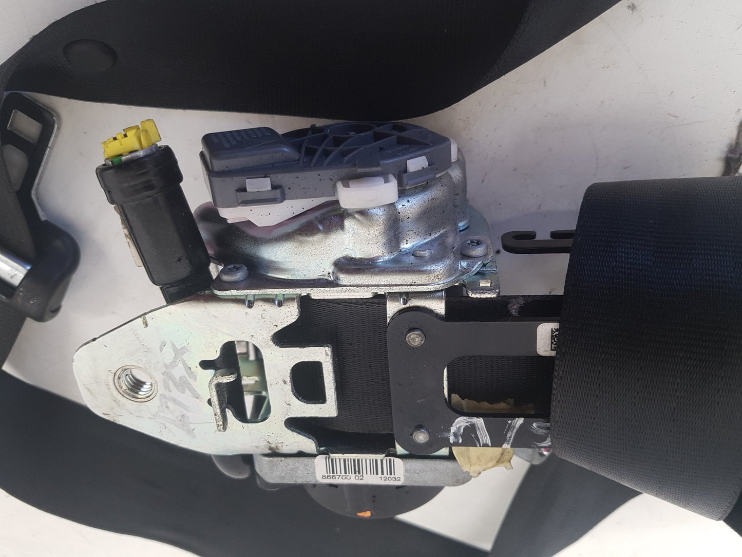 2009 - 2013 Volvo V60  Estate Left Front Seat Belt 39818841