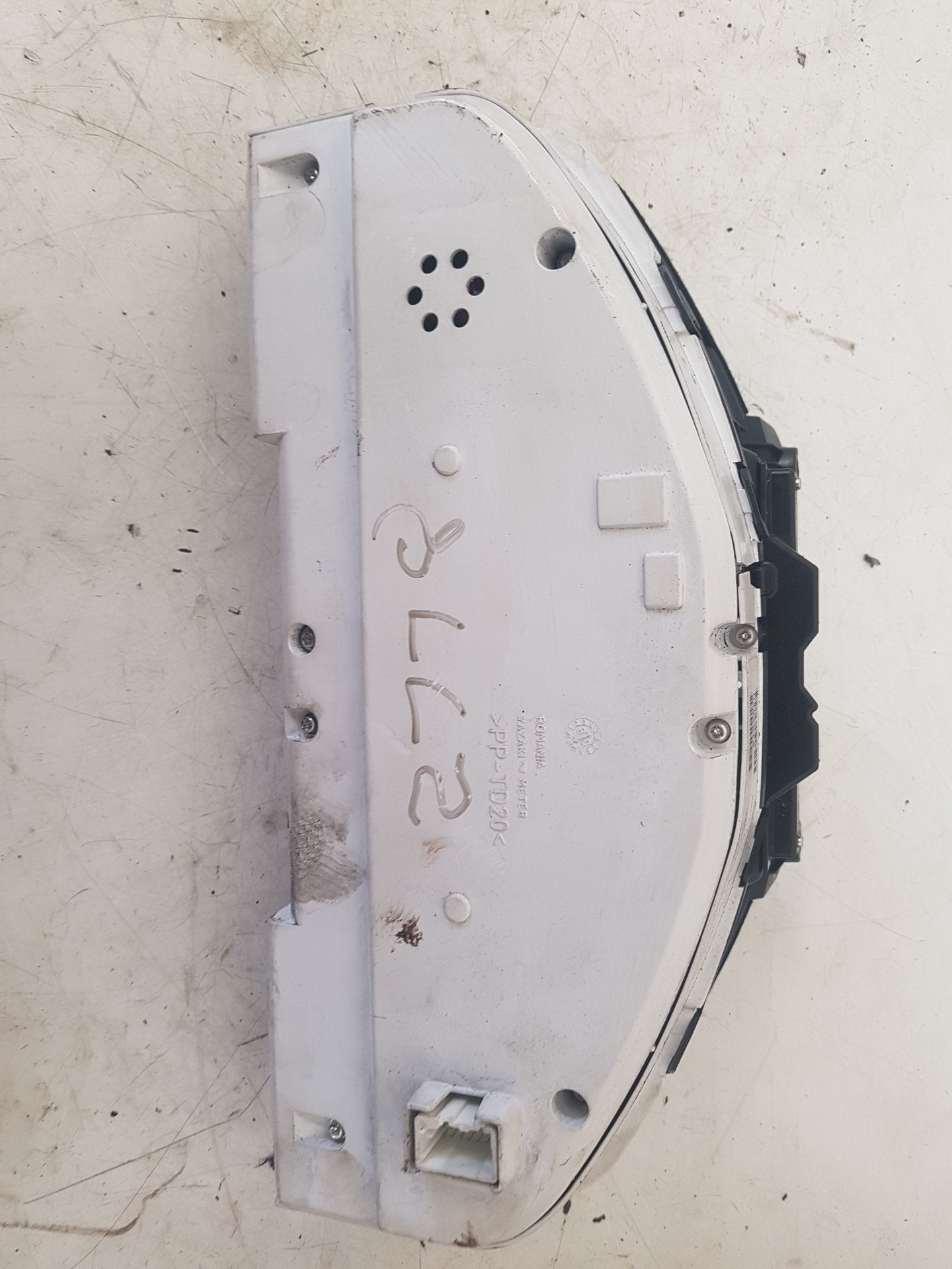 2008 - 2016 Volvo V70  Estate Instrument Cluster 30786629