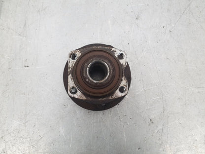 1997 - 2000 Volvo V70  Estate Left Front Hub Assembly
