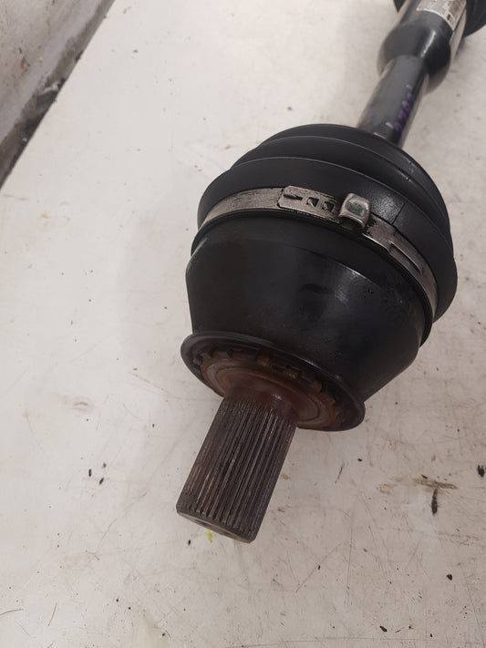 2010 - 2017 Volvo XC60  Estate Driveshaft (Manual) UK Drivers Side Front. 31216448