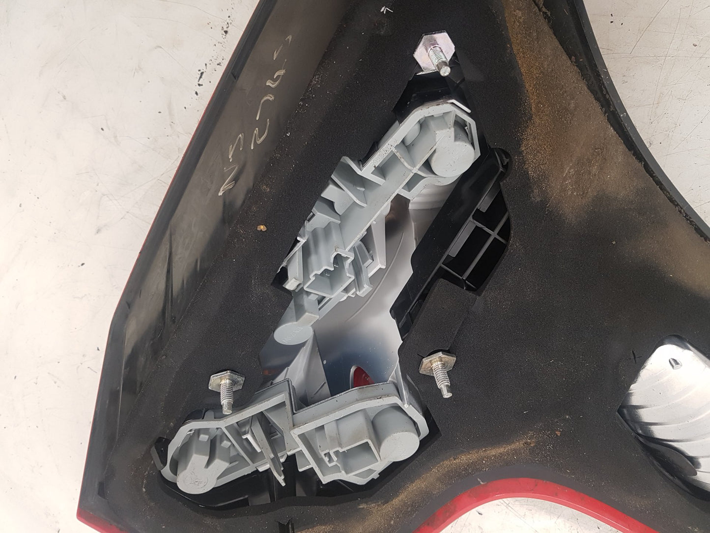 2006 - 2012 Volvo C30  Hatchback Left Taillight 31213917