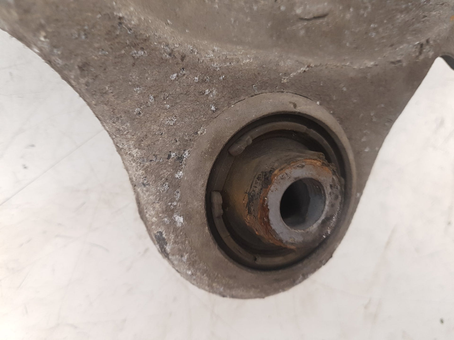 2012 Volvo S60  Saloon Right Front Lower Control Arm 31429321