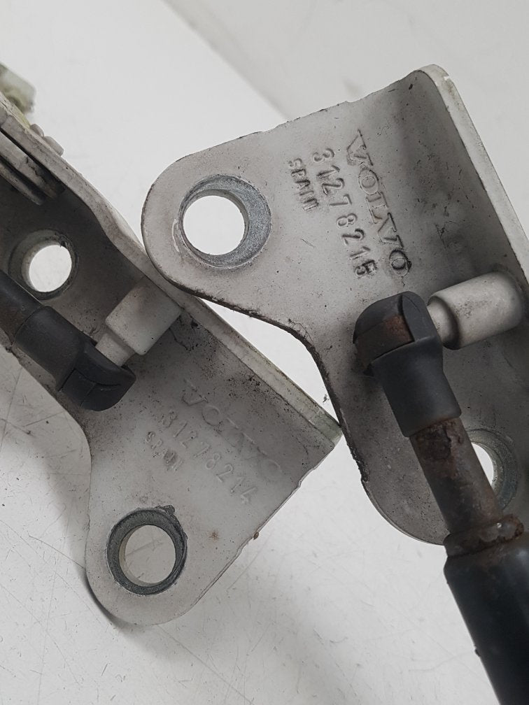 2005 - 2012 Volvo S40  Saloon Bonnet Hinge/Strut 31278214