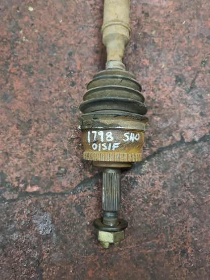1998 - 2004 Volvo S40  Saloon Driveshaft (Manual) UK Drivers Side Front. 8602294