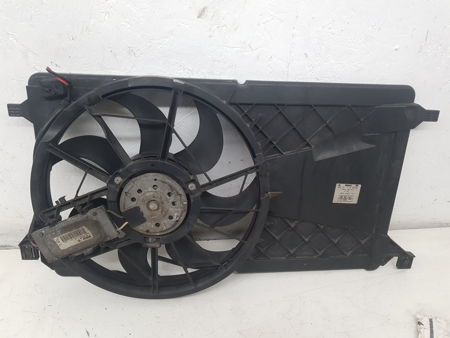 2008 - 2009 Volvo C70  Convertible RADIATOR FAN & COWLING (A/C CAR) 3M5H8C607UH