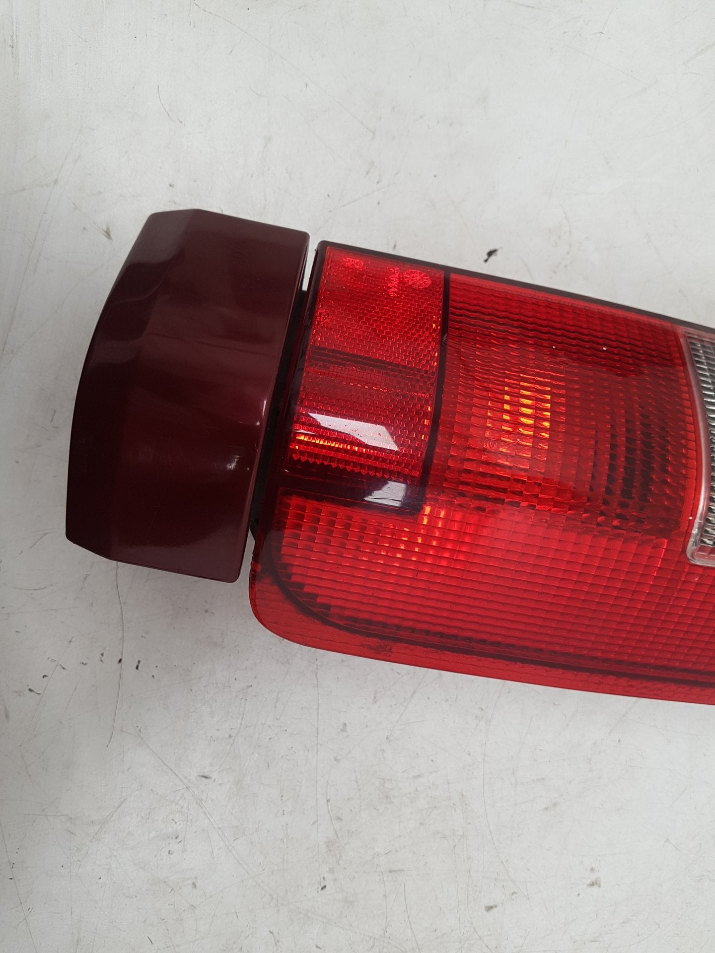 1992 - 1997 Volvo 850  Estate REAR/TAIL LIGHT LOWER (DRIVER SIDE) 3512425