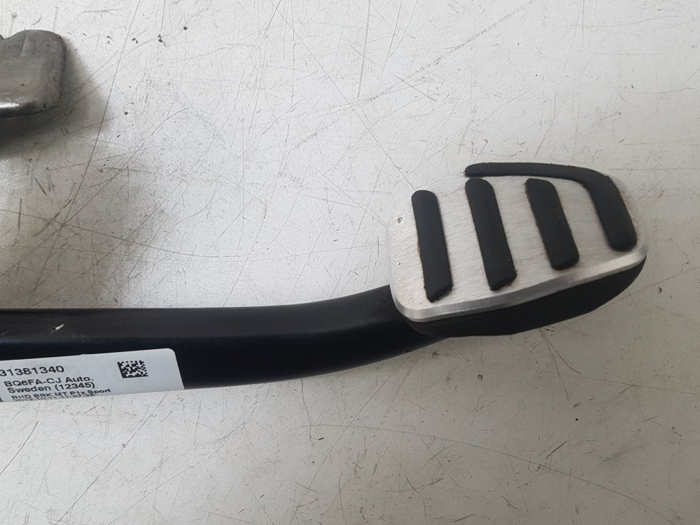 2004 - 2013 Volvo C30  Hatchback Brake Pedal 31381340
