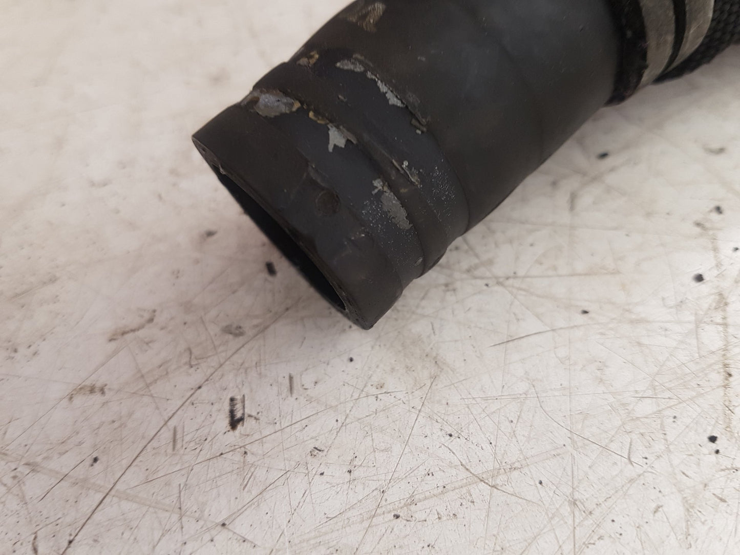 2013 - 2016 Volvo V40 III 525 Hatchback WATER HOSE 31319309