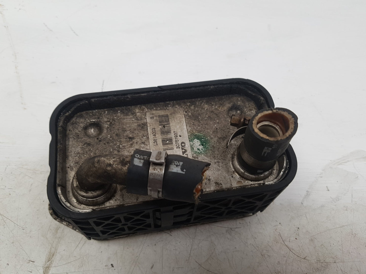 2006 - 2013 Volvo C70  Convertible Engine Oil Cooler 30751937