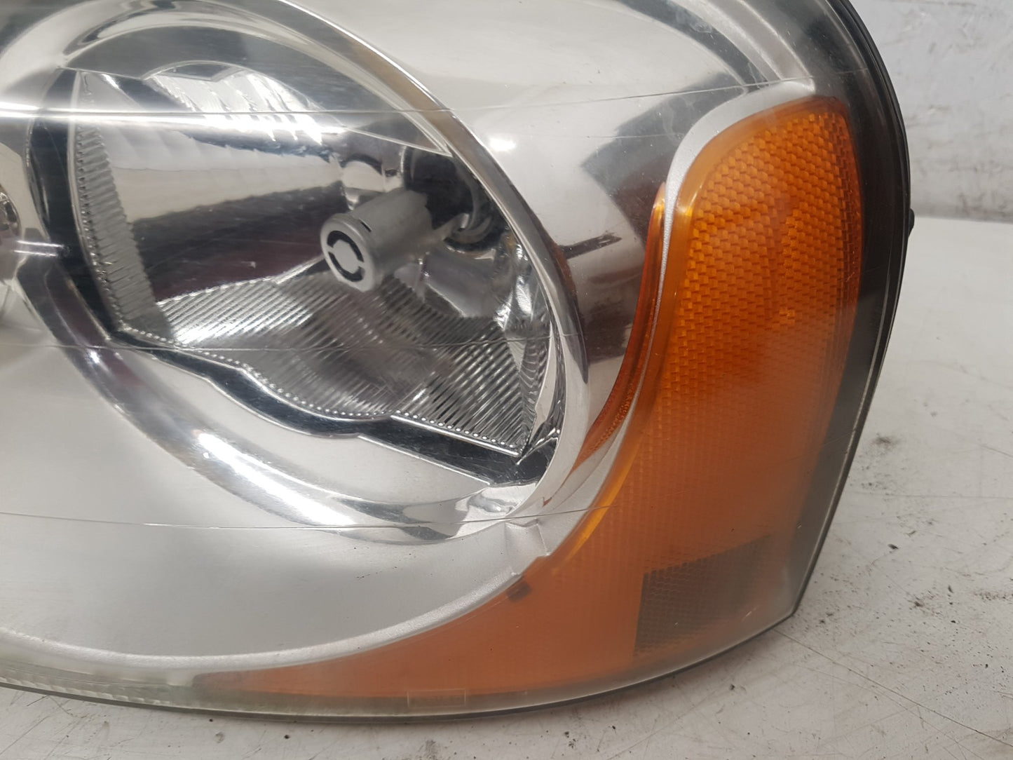 2002 - 2006 Volvo XC90  Estate Left Headlight 30678188