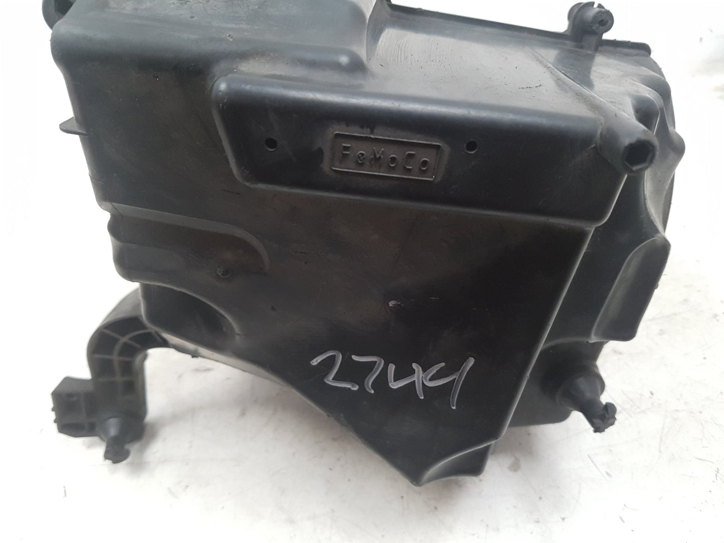 2013 Volvo V40  Hatchback Air Filter Box 31370808