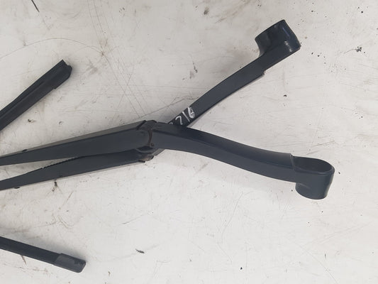 2010 - 2012 Saab 9-5  Saloon FRONT WIPER ARMS (PAIR) 13240569