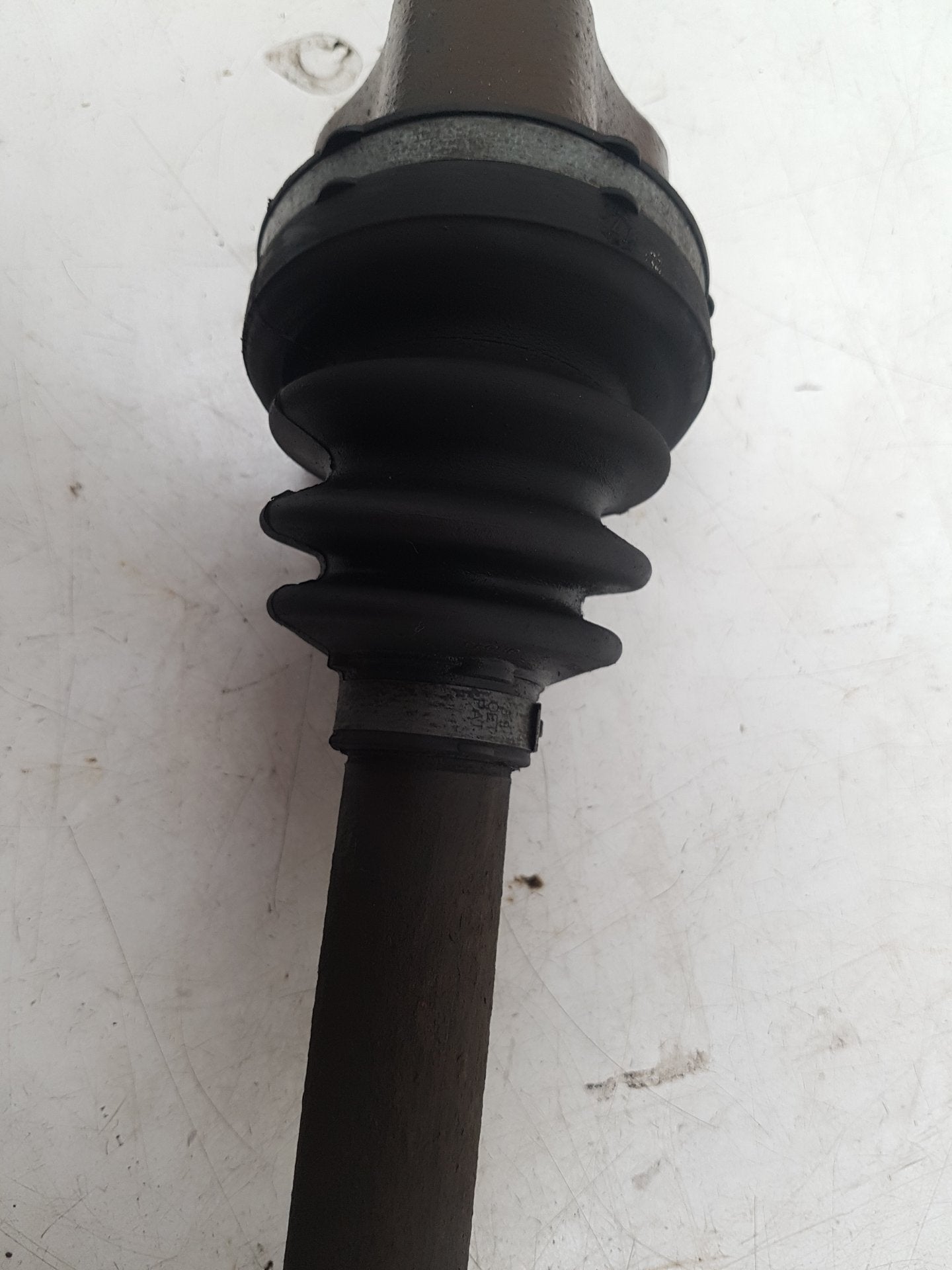 2005 - 2012 Volvo S40  Saloon DRIVESHAFT - PASSENGER FRONT (MANUAL) (ABS) 36001355