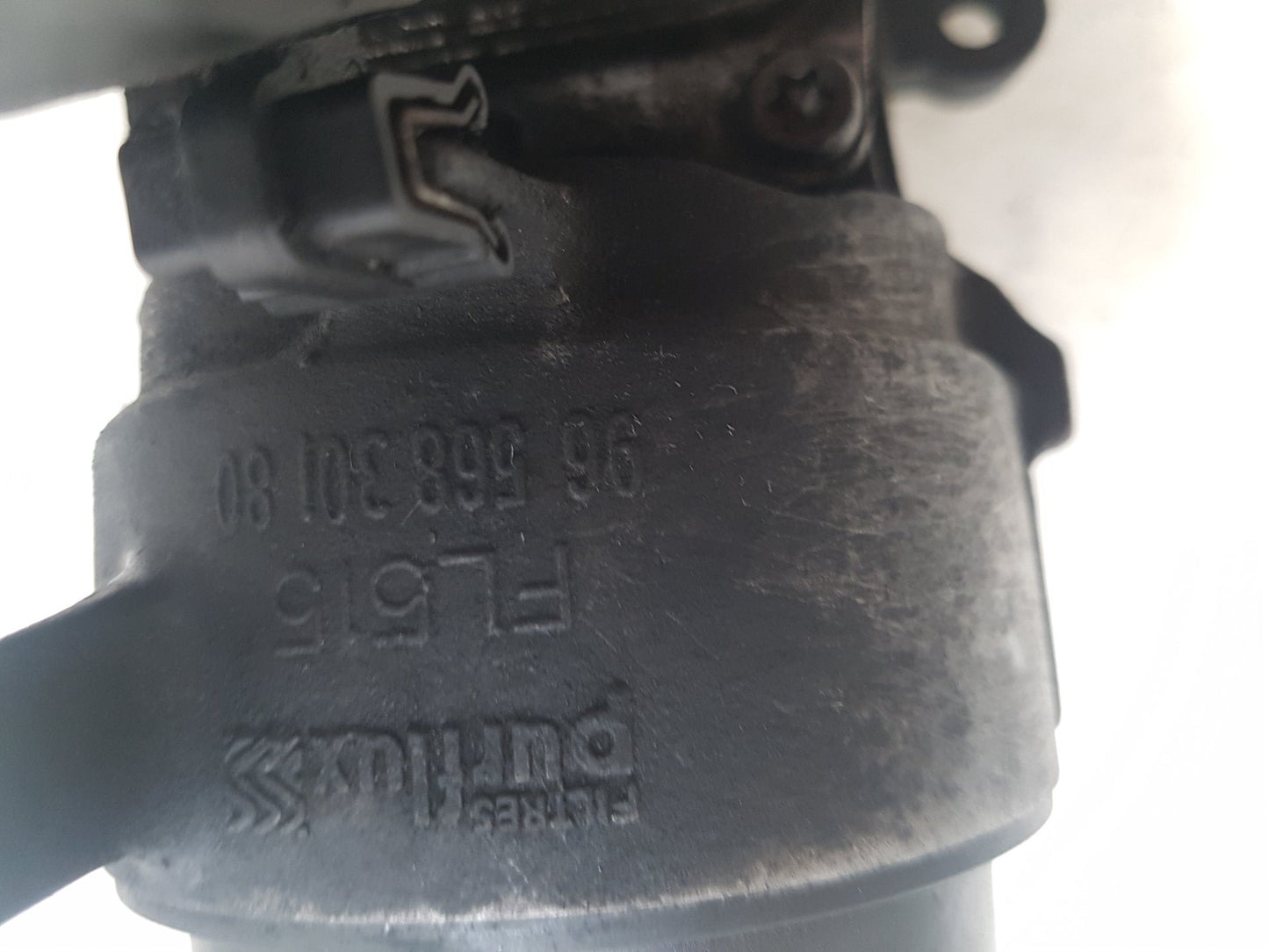 2004 - 2010 Volvo V50  Estate Oil Filter Housing 9656830180