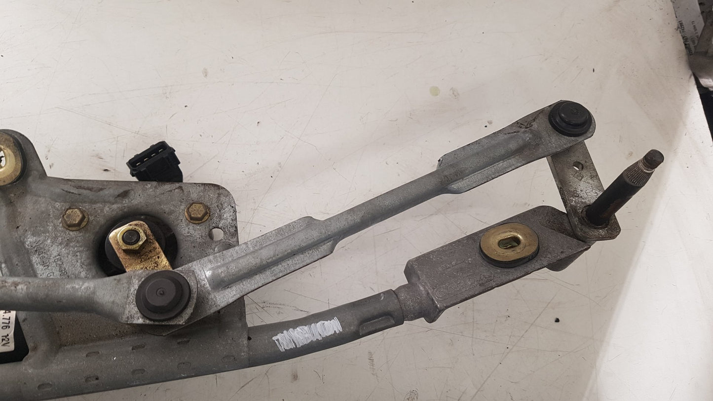 2003 - 2007 Volvo V70  Estate WIPER MOTOR (FRONT) & LINKAGE 09151850