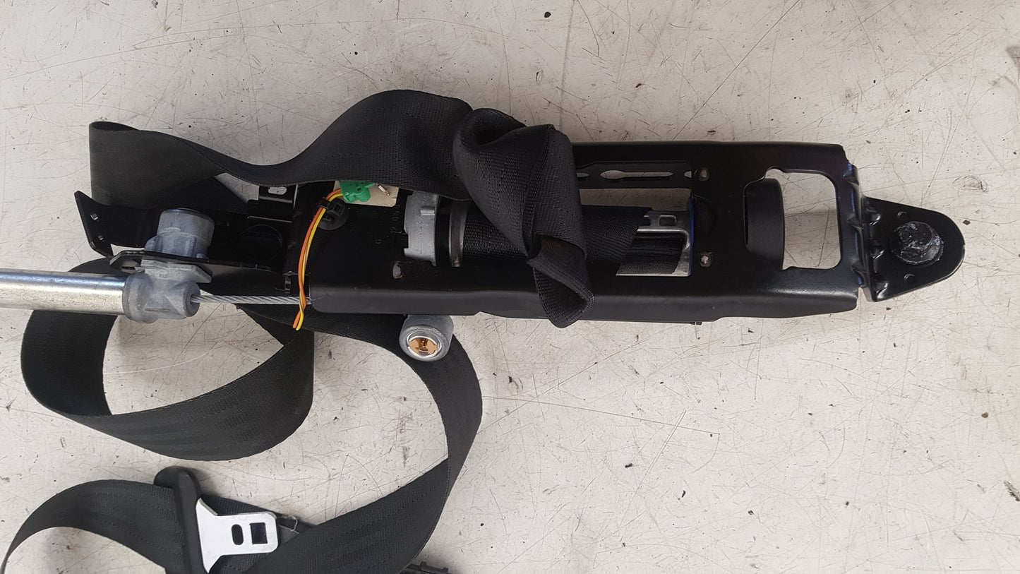 2008 - 2017 Volvo XC60 I 156 SUV Left Front Seat Belt 39817380