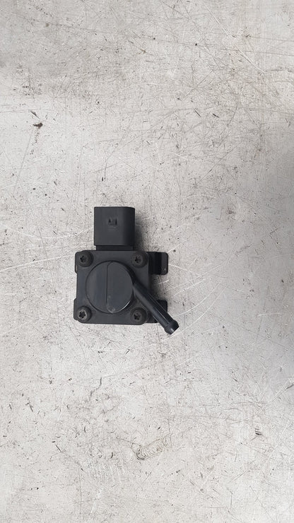 2005 - 2008 BMW 730Ld  Saloon PRESSURE SENSOR 7789219