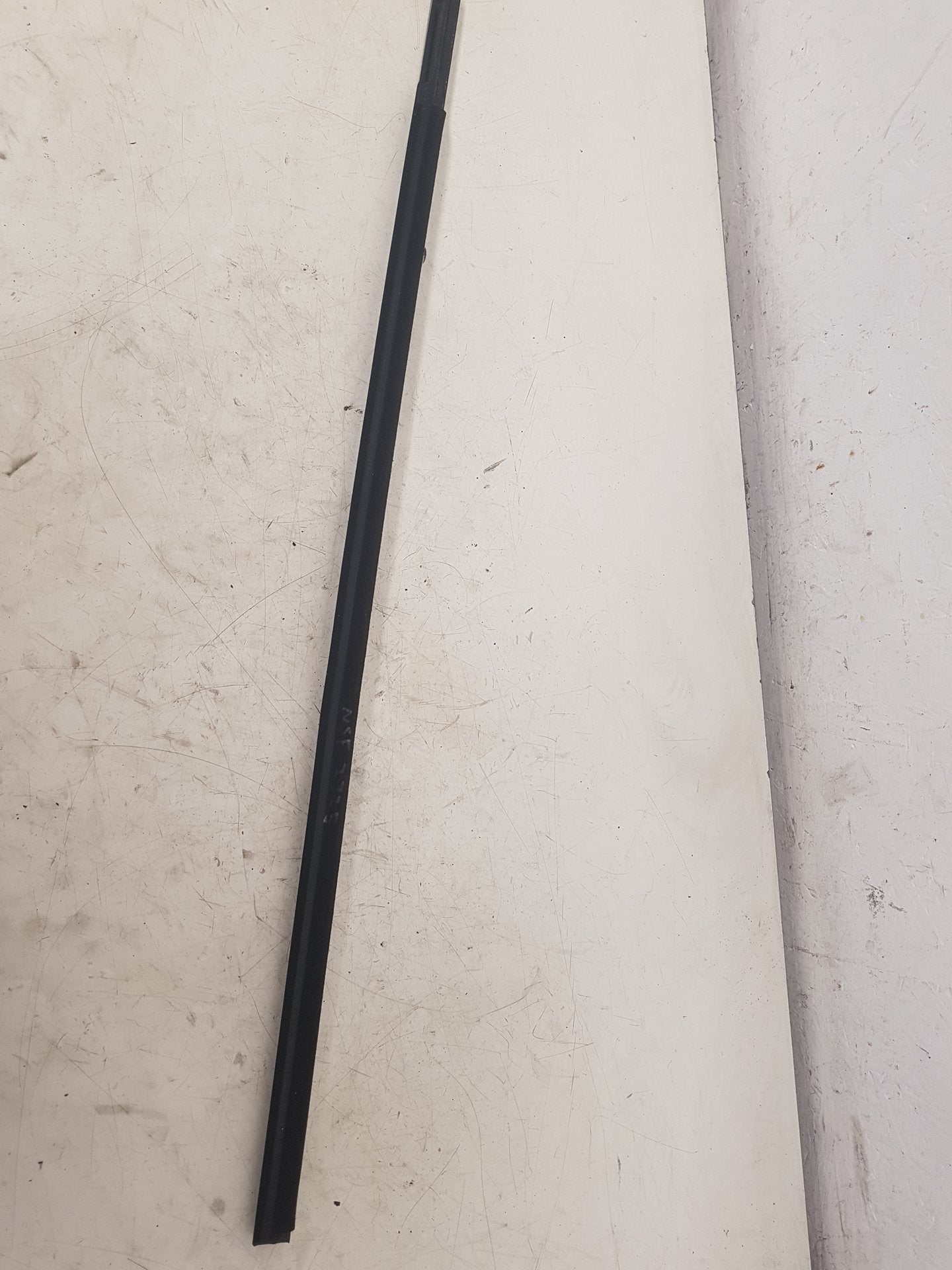2010 - 2012 Saab 9-5  Saloon CHROME DOOR TRIM PASSENGER FRONT 12776421