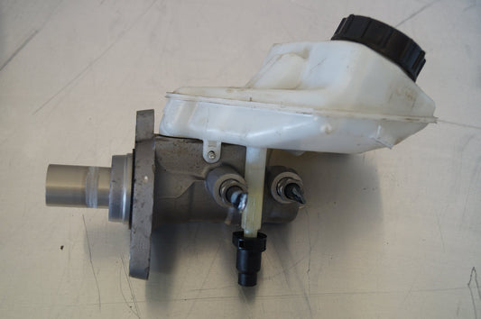 2012 Volvo V60   Brake Master Cylinder 36010082