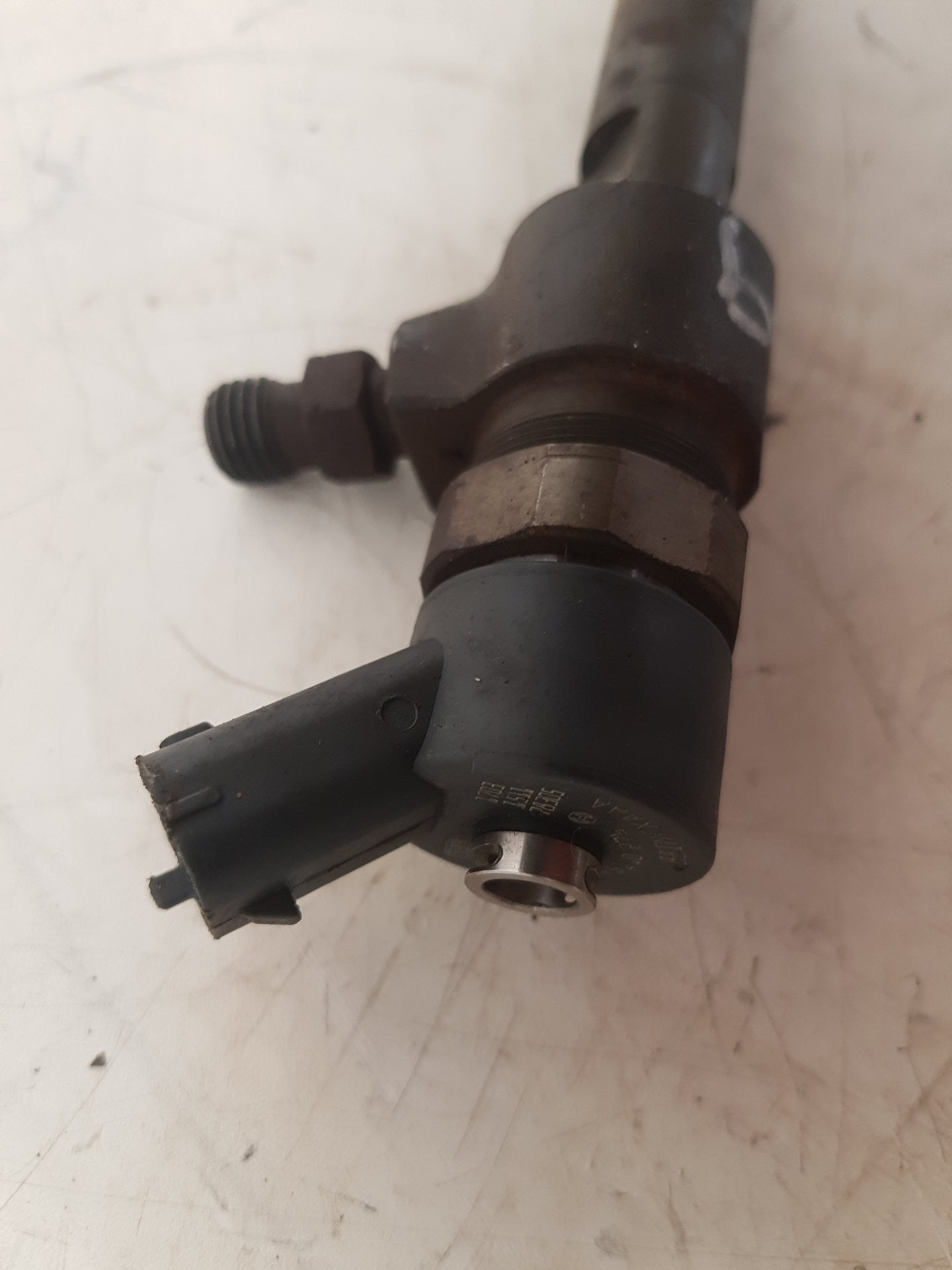 2005 - 2015 Saab 9-3  Estate Fuel Injector 93190429