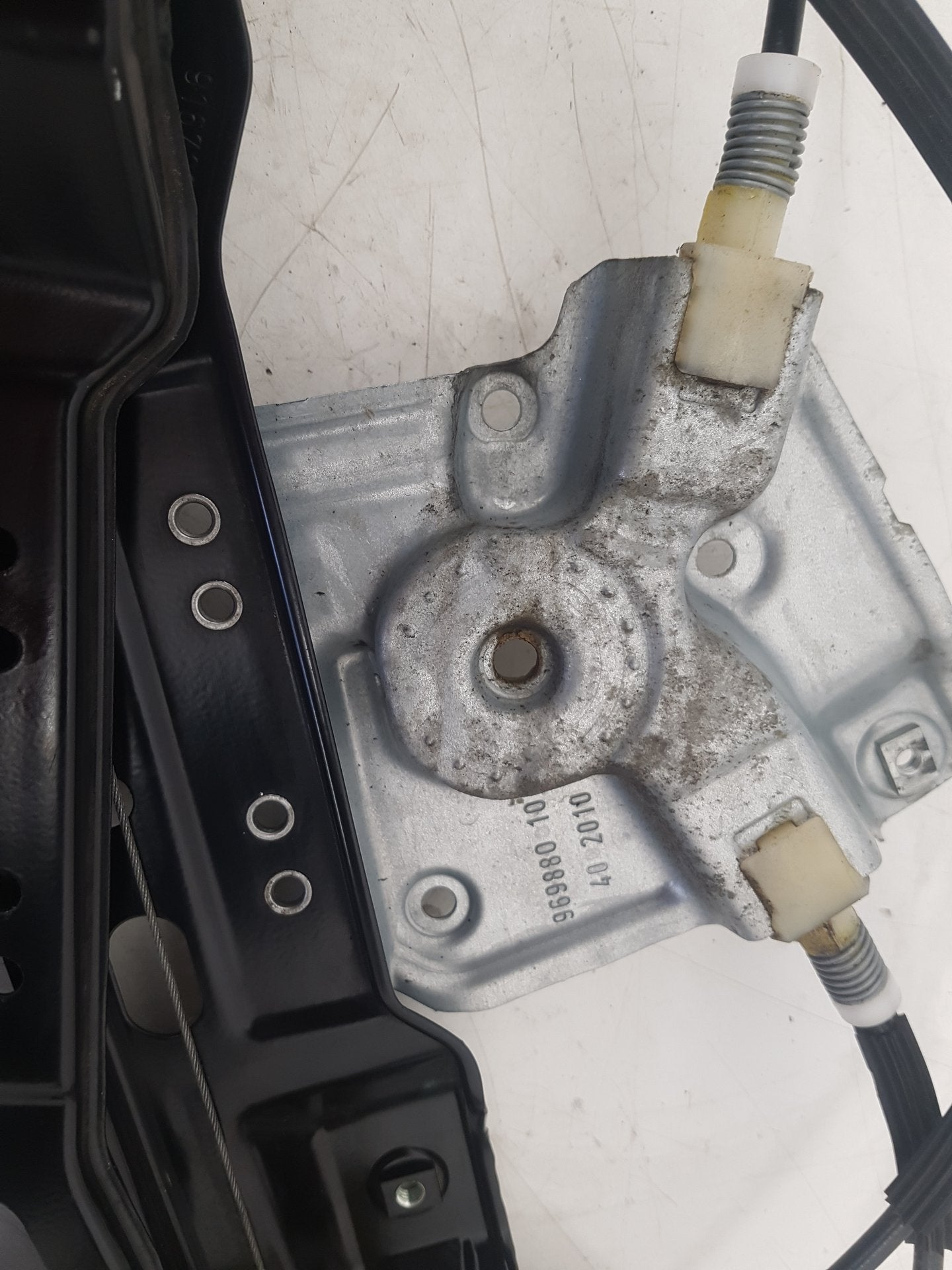 2010 - 2012 Saab 9-5  Saloon WINDOW REGULATOR/MECH ELECTRIC  (FRONT DRIVER SIDE) 916 732 103