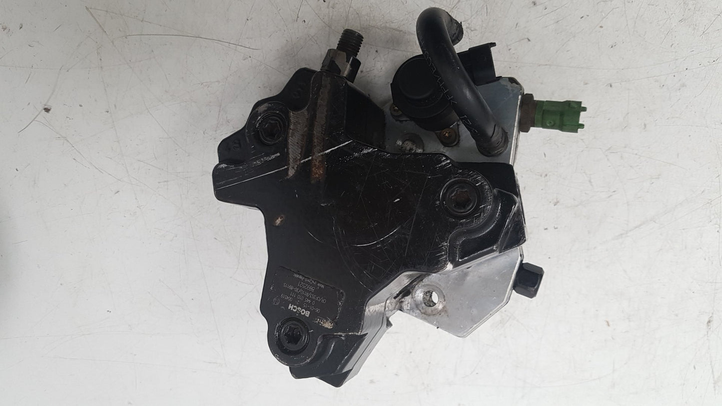 2007 - 2010 Volvo V50  Estate High Pressure Pump 0 445 010 111