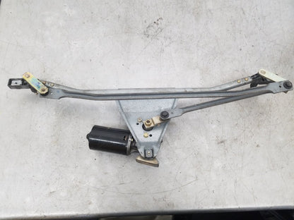 1987 - 1995 Volvo 480  Hatchback WIPER MOTOR (FRONT) & LINKAGE 412174