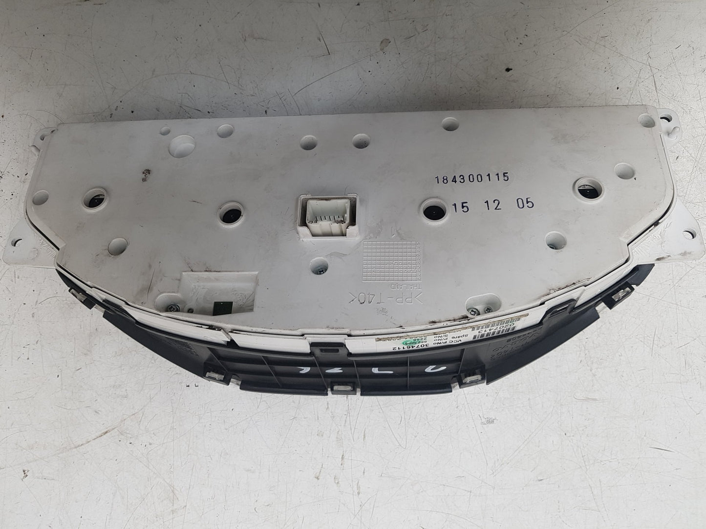 2004 - 2007 Volvo XC70  Estate Instrument Cluster 30746111